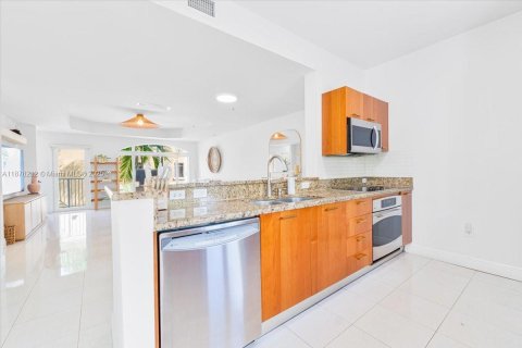 Adosado en venta en Aventura, Florida, 2 dormitorios, 162.11 m2 № 1923302 - foto 9