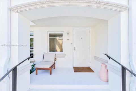 Adosado en venta en Aventura, Florida, 2 dormitorios, 162.11 m2 № 1923302 - foto 4