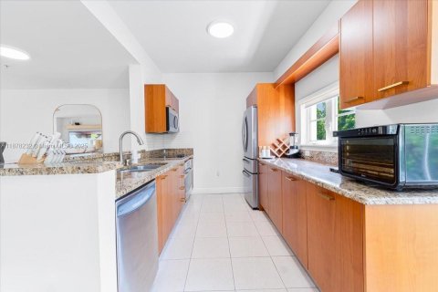 Adosado en venta en Aventura, Florida, 2 dormitorios, 162.11 m2 № 1923302 - foto 10