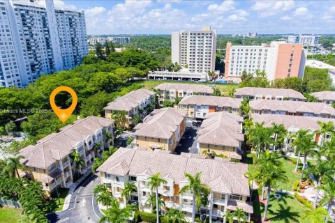 Adosado en venta en Aventura, Florida, 2 dormitorios, 162.11 m2 № 1923302 - foto 3