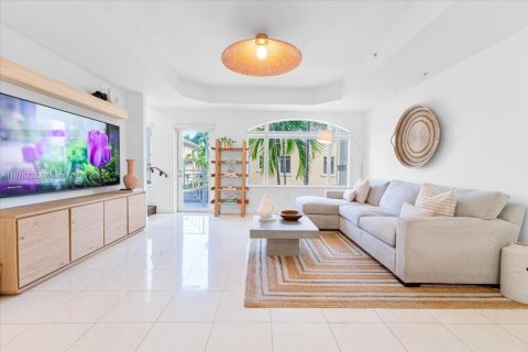 Adosado en venta en Aventura, Florida, 2 dormitorios, 162.11 m2 № 1923302 - foto 7