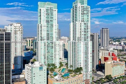 Condo in Miami, Florida, 2 bedrooms  № 2086579 - photo 18