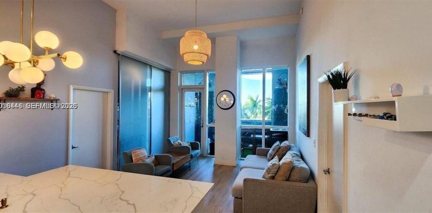 Condo in Miami, Florida, 2 bedrooms  № 2086579