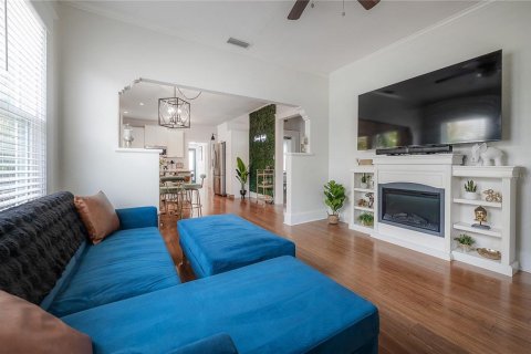 House in Tampa, Florida 3 bedrooms, 104.79 sq.m. № 2096731 - photo 11