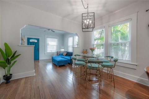 House in Tampa, Florida 3 bedrooms, 104.79 sq.m. № 2096731 - photo 13