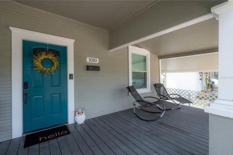 House in Tampa, Florida 3 bedrooms, 104.79 sq.m. № 2096731 - photo 8