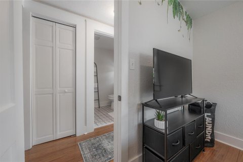 House in Tampa, Florida 3 bedrooms, 104.79 sq.m. № 2096731 - photo 30