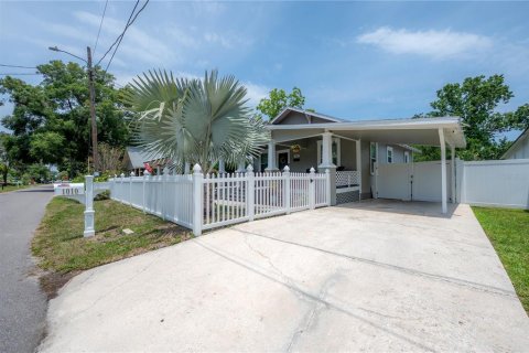 House in Tampa, Florida 3 bedrooms, 104.79 sq.m. № 2096731 - photo 3