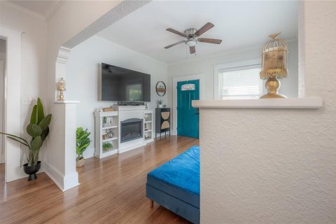 House in Tampa, Florida 3 bedrooms, 104.79 sq.m. № 2096731 - photo 12