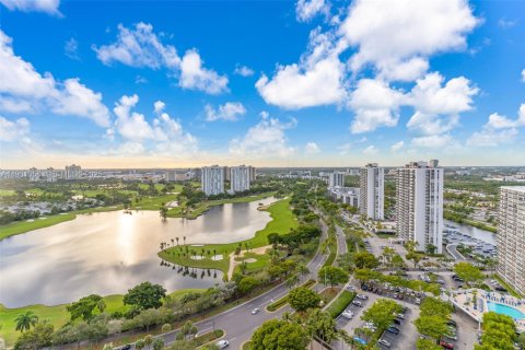 Copropriété à louer à Aventura, Floride: 3 chambres, 193.24 m2 № 1990745 - photo 5