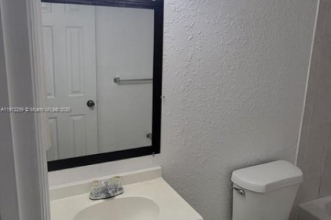 Снять в аренду кондоминиум в Тамарак, Флорида 1 спальня, 69.31м2, № 1968440 - фото 15