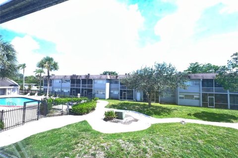 Снять в аренду кондоминиум в Тамарак, Флорида 1 спальня, 69.31м2, № 1968440 - фото 1