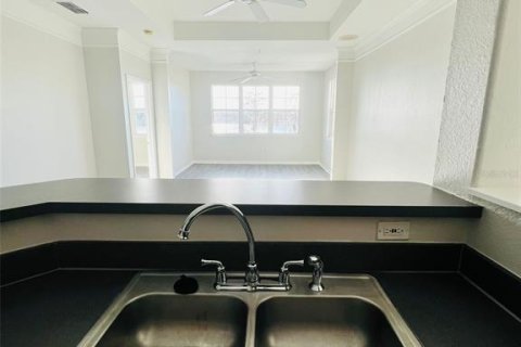 Condo in Orlando, Florida, 3 bedrooms  № 1569408 - photo 9