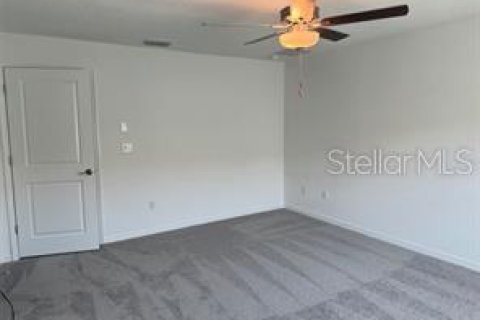 Touwnhouse à louer à San Antonio, Floride: 3 chambres, 154.78 m2 № 2098211 - photo 6