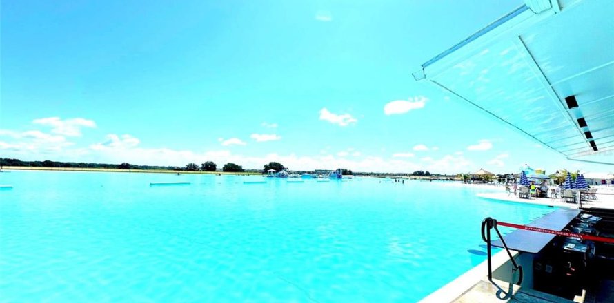 Touwnhouse à San Antonio, Floride 3 chambres, 154.78 m2 № 2098211