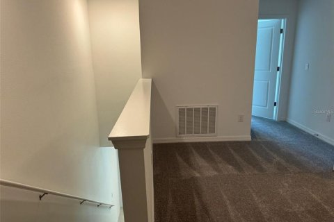 Touwnhouse à louer à San Antonio, Floride: 3 chambres, 154.78 m2 № 2098211 - photo 3