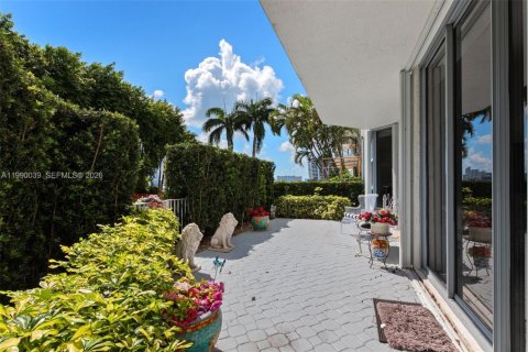 Copropriété à vendre à Aventura, Floride: 2 chambres, 126.81 m2 № 2056801 - photo 27