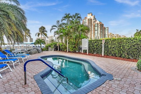 Copropriété à vendre à Aventura, Floride: 2 chambres, 126.81 m2 № 2056801 - photo 25