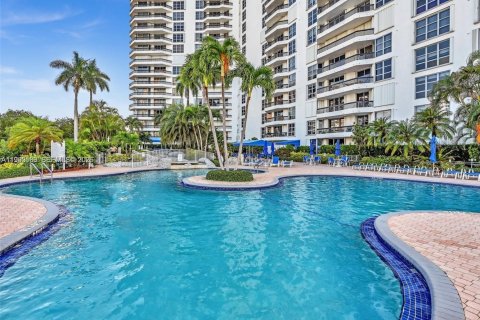 Copropriété à vendre à Aventura, Floride: 2 chambres, 126.81 m2 № 2056801 - photo 24