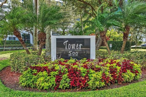 Copropriété à vendre à Aventura, Floride: 2 chambres, 126.81 m2 № 2056801 - photo 2