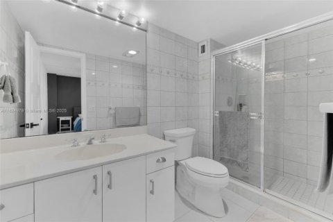 Condominio en venta en Lauderdale-by-the-Sea, Florida, 2 dormitorios, 107.77 m2 № 2016490 - foto 14