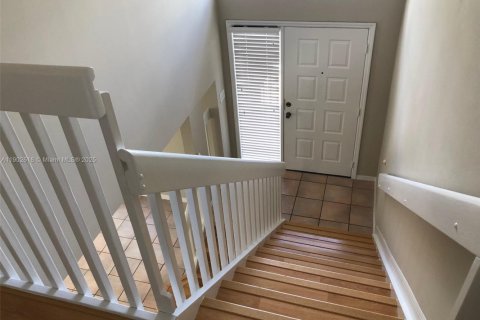 Casa en venta en Miami, Florida, 4 dormitorios, 160.26 m2 № 1968183 - foto 13