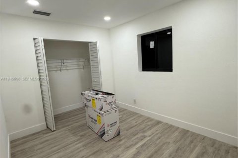 Снять в аренду виллу или дом в Вест-Парк, Флорида 1 спальня, 227.98м2, № 2004518 - фото 7