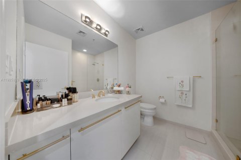 Copropriété à louer à North Bay Village, Floride: 1 chambre, 76.92 m2 № 1983883 - photo 13