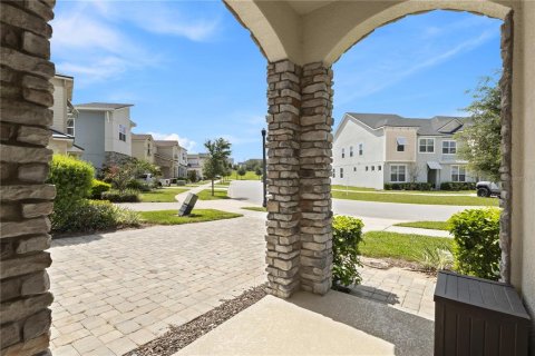 Casa en venta en Kissimmee, Florida, 9 dormitorios, 405.33 m2 № 1898481 - foto 4