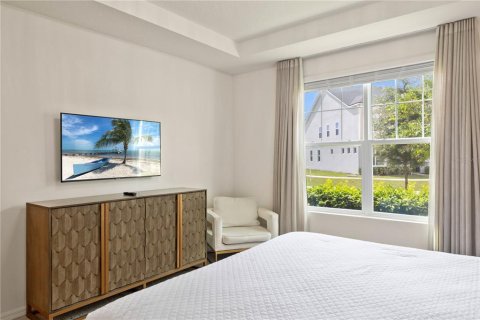 Casa en venta en Kissimmee, Florida, 9 dormitorios, 405.33 m2 № 1898481 - foto 9