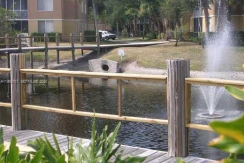 Copropriété à vendre à Pompano Beach, Floride: 1 chambre, 58.81 m2 № 2091359 - photo 12