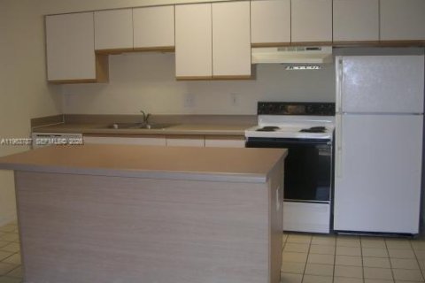 Copropriété à vendre à Pompano Beach, Floride: 1 chambre, 58.81 m2 № 2091359 - photo 3