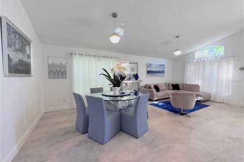 Casa en venta en Kissimmee, Florida, 4 dormitorios, 182.09 m2 № 2127551 - foto 10