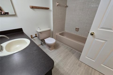 Casa en alquiler en Port Richey, Florida, 2 dormitorios, 130.99 m2 № 1918295 - foto 19