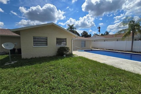 Casa en alquiler en Port Richey, Florida, 2 dormitorios, 130.99 m2 № 1918295 - foto 2