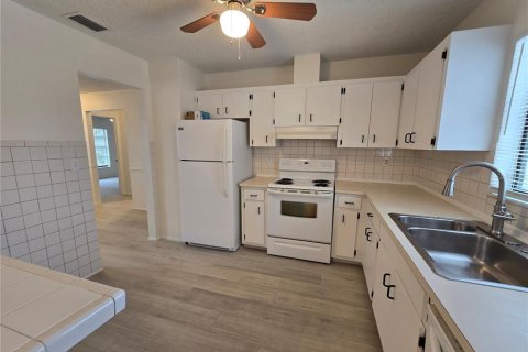 Casa en alquiler en Port Richey, Florida, 2 dormitorios, 130.99 m2 № 1918295 - foto 10