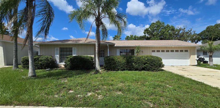 Casa en Port Richey, Florida 2 dormitorios, 130.99 m2 № 1918295