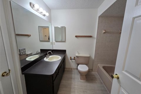 Casa en alquiler en Port Richey, Florida, 2 dormitorios, 130.99 m2 № 1918295 - foto 18