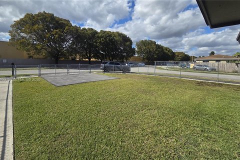 Appartement à louer à Miami, Floride: 3 chambres, 111.48 m2 № 2046356 - photo 6