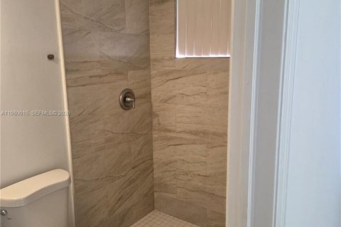 Appartement à louer à Miami, Floride: 3 chambres, 111.48 m2 № 2046356 - photo 7