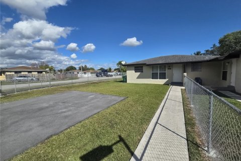 Appartement à louer à Miami, Floride: 3 chambres, 111.48 m2 № 2046356 - photo 5