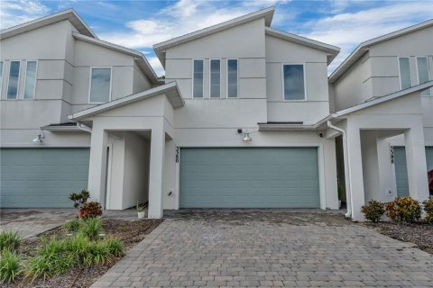 Adosado en alquiler en Kissimmee, Florida, 4 dormitorios, 189.8 m2 № 1916917 - foto 1
