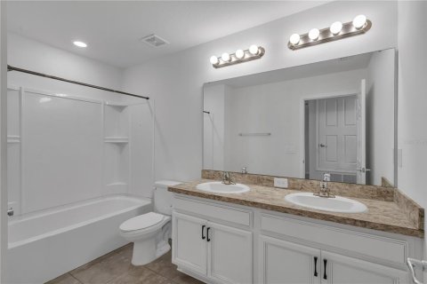 Adosado en alquiler en Kissimmee, Florida, 4 dormitorios, 189.8 m2 № 1916917 - foto 18