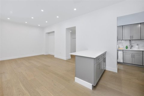 Copropriété à louer à Saint Petersburg, Floride: 2 chambres, 91.51 m2 № 2410377 - photo 9