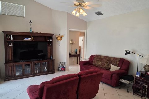 Villa ou maison à vendre à Palm Harbor, Floride: 3 chambres, 176.79 m2 № 2230473 - photo 24