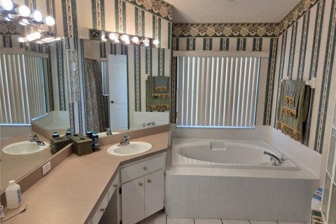 Villa ou maison à vendre à Palm Harbor, Floride: 3 chambres, 176.79 m2 № 2230473 - photo 29