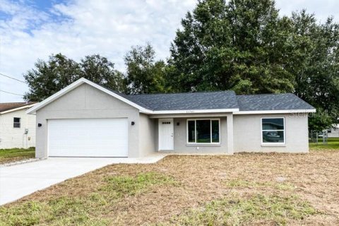 House in Ocala, Florida 3 bedrooms, 122.91 sq.m. № 1913055 - photo 1