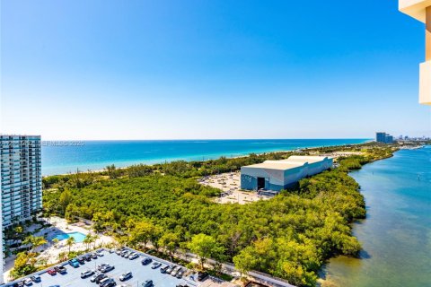 Condominio en Sunny Isles Beach, Florida, 2 dormitorios № 2153903