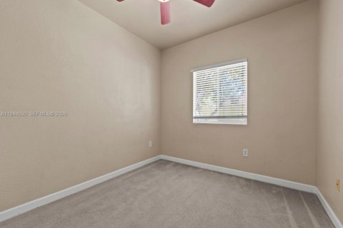 Touwnhouse à vendre à Miami, Floride: 3 chambres, 136.57 m2 № 2004526 - photo 28