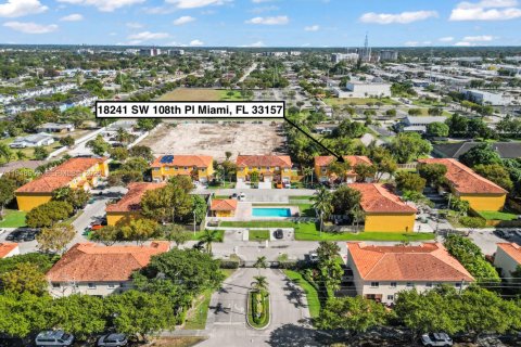 Touwnhouse à vendre à Miami, Floride: 3 chambres, 136.57 m2 № 2004526 - photo 5